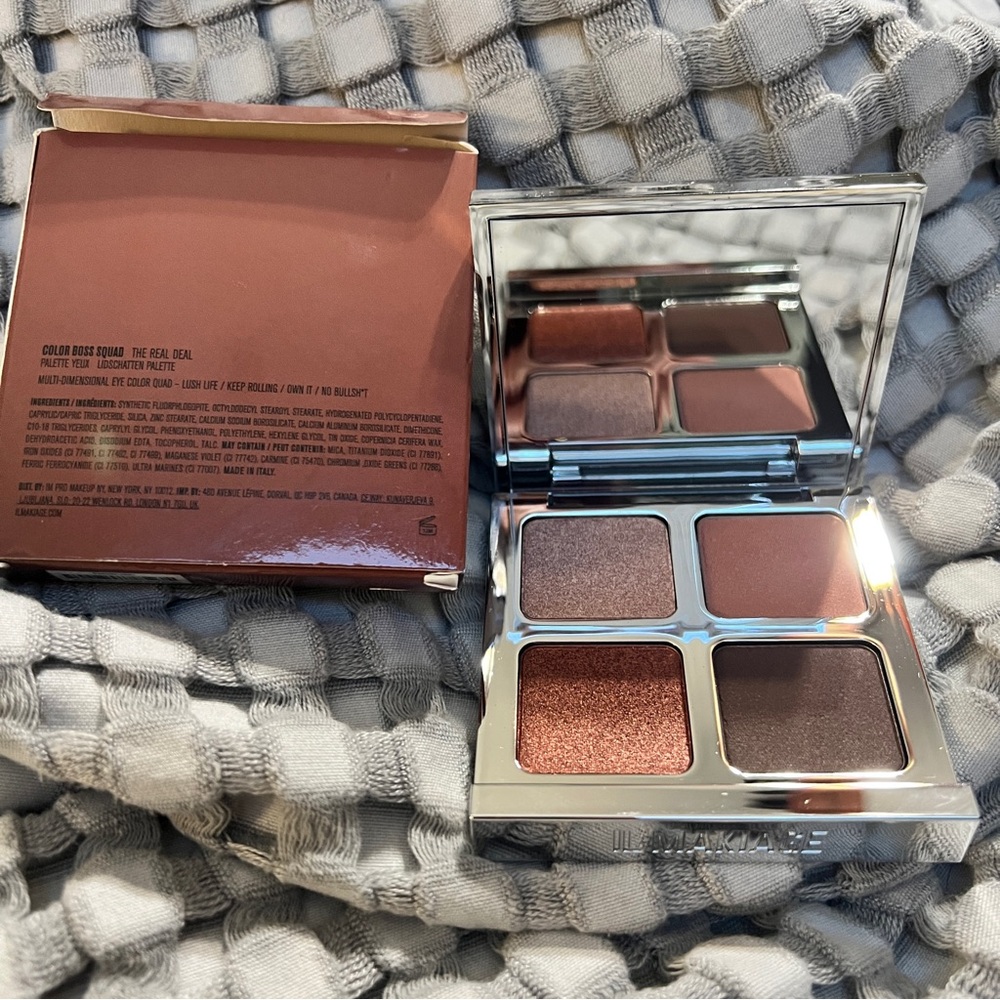 NEW! IL MAKIAGE Eyeshadow- Effortlessly buildable and blendable.